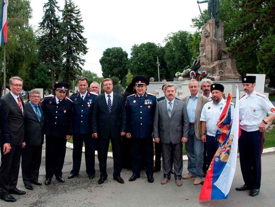 Polaganje venaca 